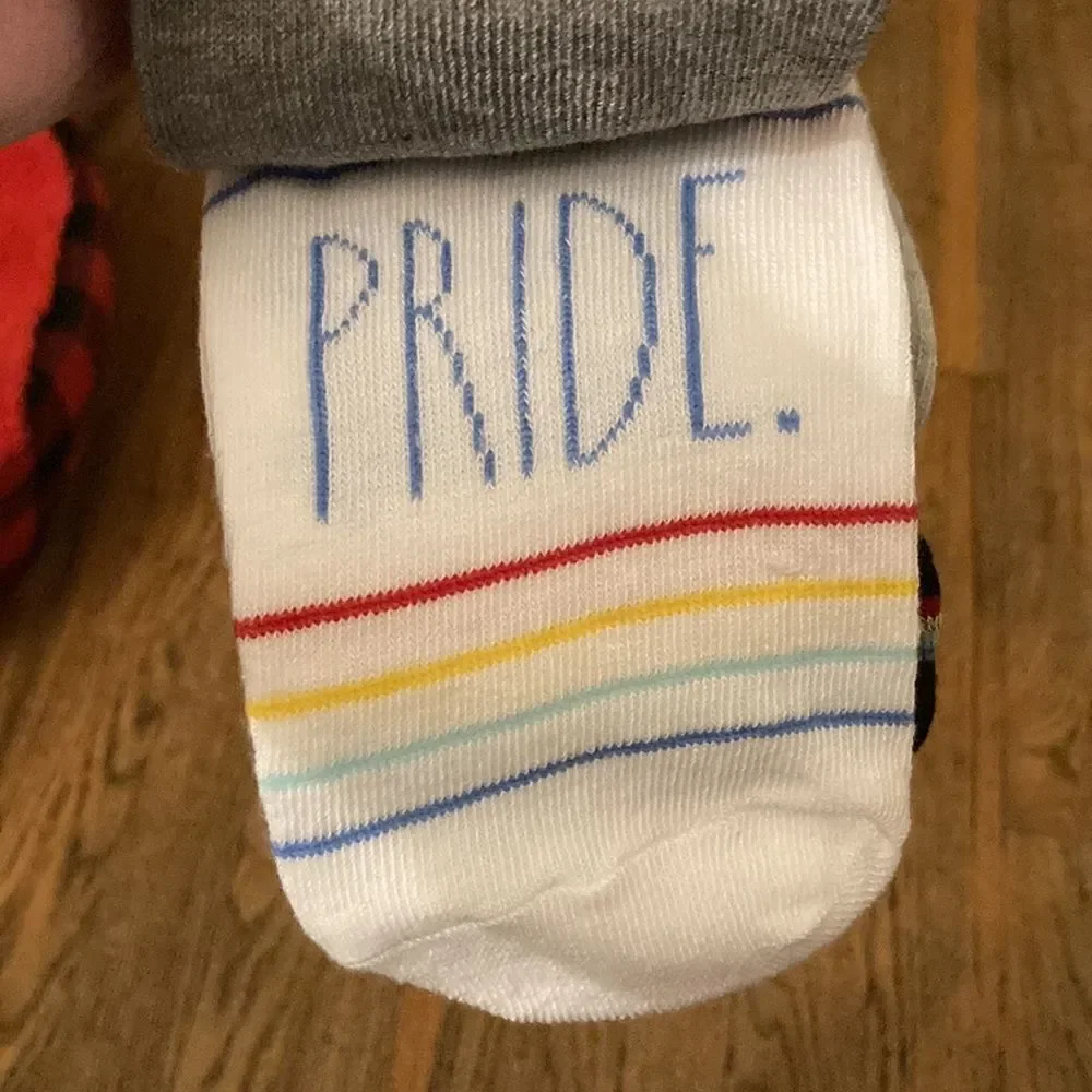 Rae Dunn Pride Ankle Socks 10pk